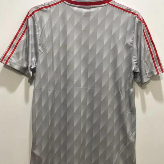 Liverpool 89-91 away shirt