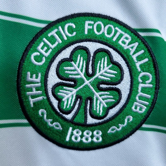 Embroidered logo of The Celtic Football Club on a Celtic 85/86 home shirt