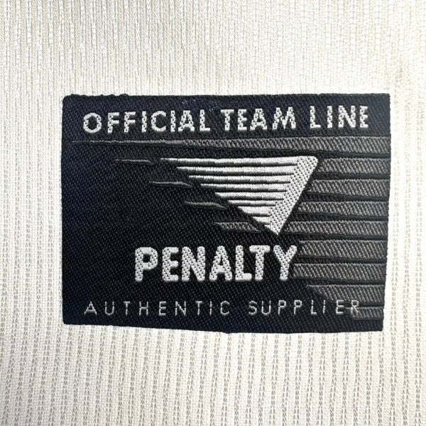 Penalty brand label on a 2000 São Paulo home shirt