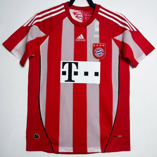 Bayern Munich 10/11 home shirt
