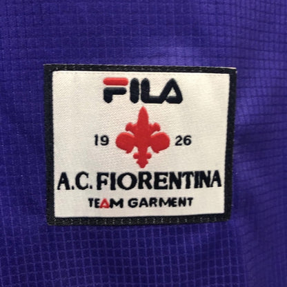 Fila and A.C. Fiorentina logo on a Fiorentina 98/99 home shirt