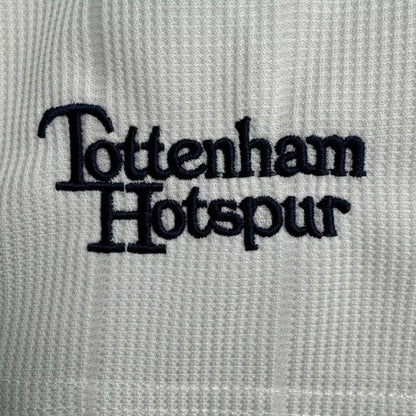 Embroidered 'Tottenham Hotspur' text on a textured Tottenham 97-99 long sleeve home shirt